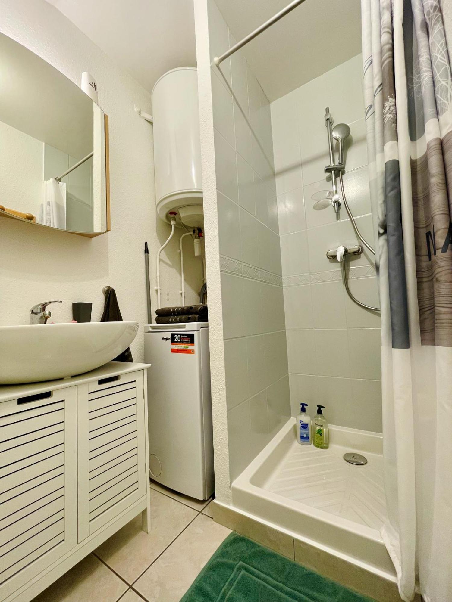 Joli Appartement Avec Parking Montbéliard Exteriér fotografie